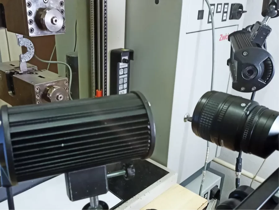 Curved beam test