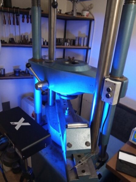 Analysis of Spruce wood Deformation During Compression Testing 5 4105 3D measurement